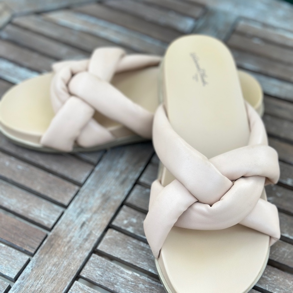 Universal Thread Cream Knotted Slide Sandals - Picture 7 of 8